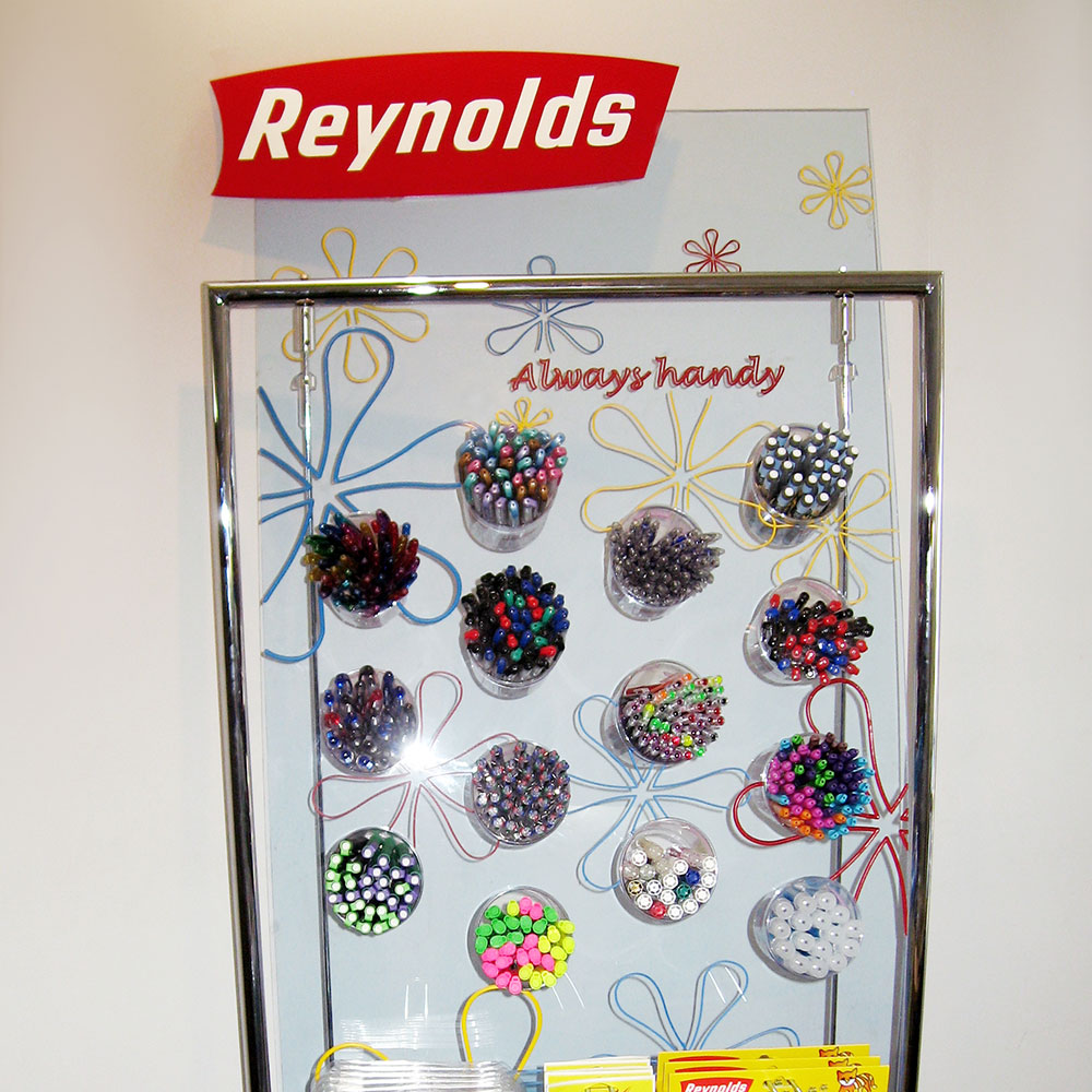 Reynold display stand